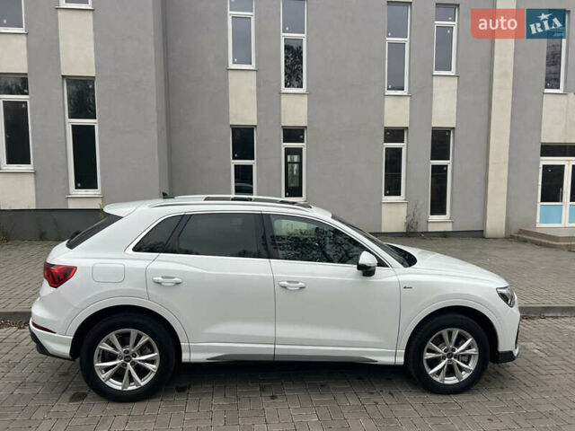 Белый Ауди Ку3, объемом двигателя 1.98 л и пробегом 16 тыс. км за 32200 $, фото 2 на Automoto.ua