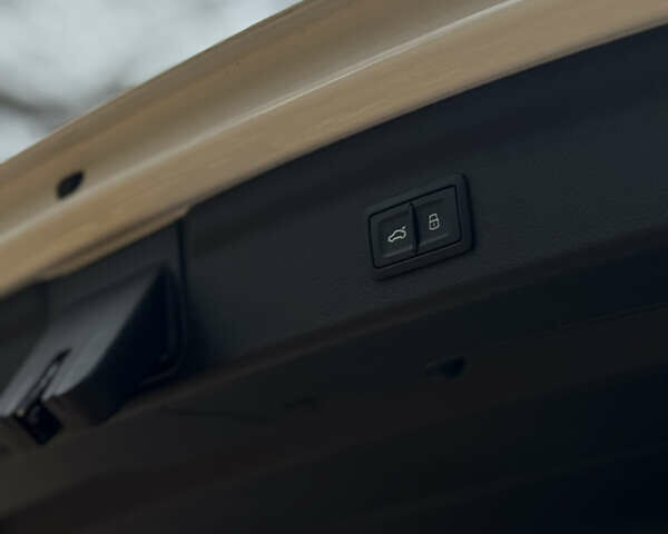 Белый Ауди Ку3, объемом двигателя 2 л и пробегом 20 тыс. км за 32500 $, фото 52 на Automoto.ua