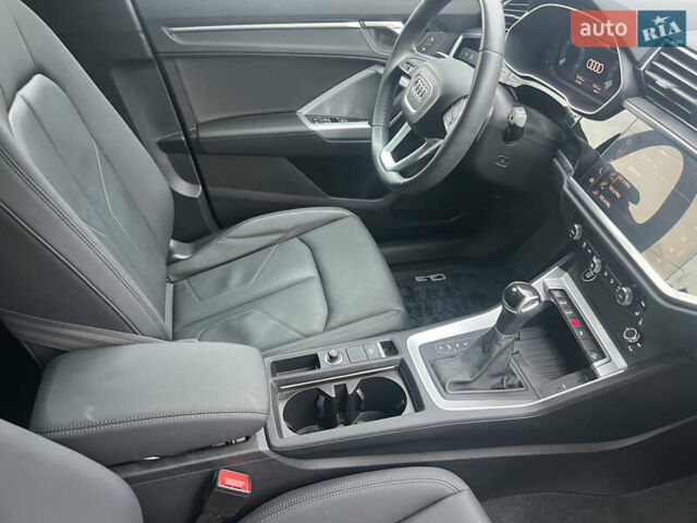 Белый Ауди Ку3, объемом двигателя 1.98 л и пробегом 16 тыс. км за 32200 $, фото 36 на Automoto.ua