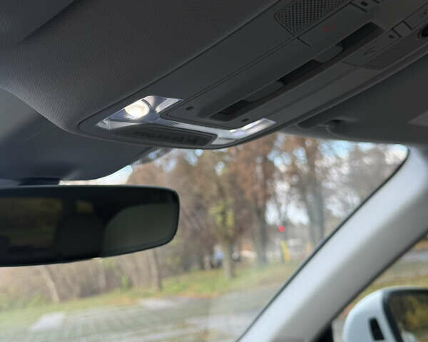 Белый Ауди Ку3, объемом двигателя 2 л и пробегом 20 тыс. км за 32500 $, фото 25 на Automoto.ua