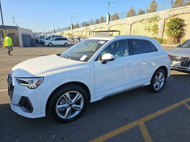 Белый Ауди Ку3, объемом двигателя 0 л и пробегом 13 тыс. км за 36200 $, фото 2 на Automoto.ua