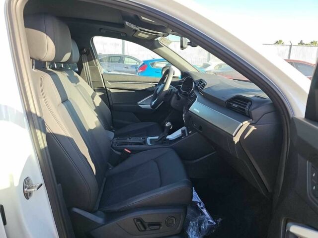 Белый Ауди Ку3, объемом двигателя 0 л и пробегом 13 тыс. км за 36200 $, фото 8 на Automoto.ua