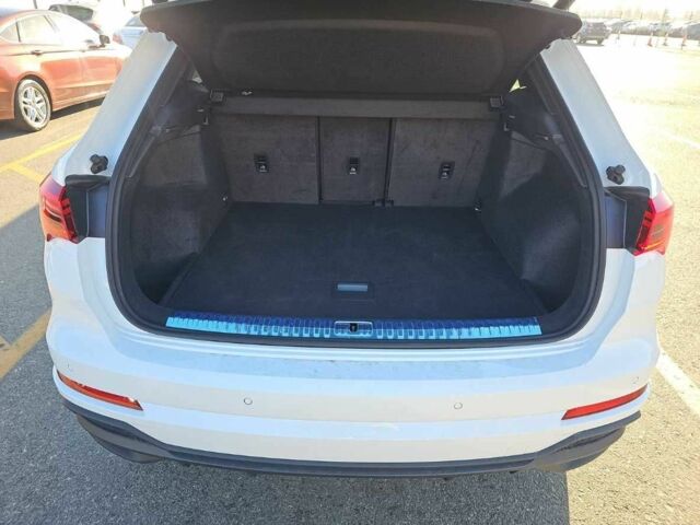 Белый Ауди Ку3, объемом двигателя 0 л и пробегом 13 тыс. км за 36200 $, фото 6 на Automoto.ua