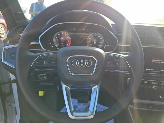 Белый Ауди Ку3, объемом двигателя 0 л и пробегом 13 тыс. км за 36200 $, фото 11 на Automoto.ua