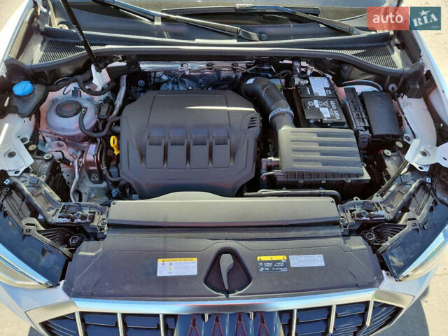 Белый Ауди Ку3, объемом двигателя 2 л и пробегом 3 тыс. км за 27000 $, фото 12 на Automoto.ua