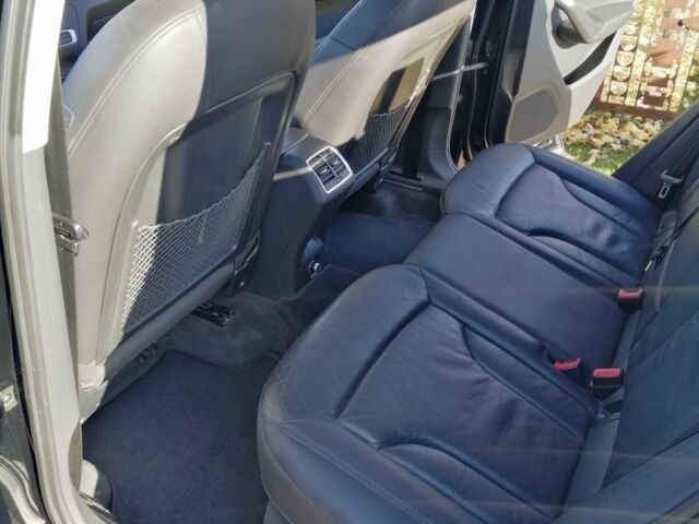 Черный Ауди Ку3, объемом двигателя 2 л и пробегом 137 тыс. км за 15000 $, фото 8 на Automoto.ua