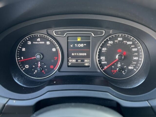 Черный Ауди Ку3, объемом двигателя 2 л и пробегом 160 тыс. км за 14350 $, фото 10 на Automoto.ua