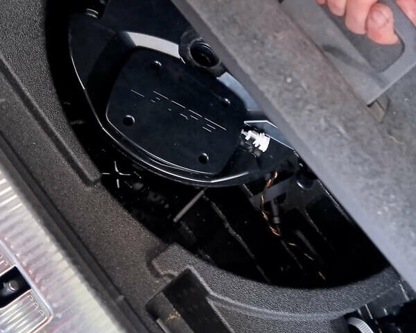 Черный Ауди Ку3, объемом двигателя 2 л и пробегом 205 тыс. км за 10500 $, фото 9 на Automoto.ua