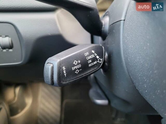 Черный Ауди Ку3, объемом двигателя 1.98 л и пробегом 155 тыс. км за 12500 $, фото 21 на Automoto.ua