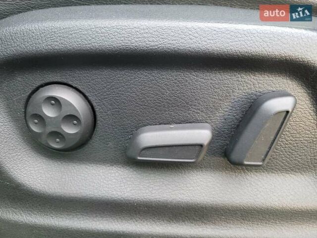 Черный Ауди Ку3, объемом двигателя 1.98 л и пробегом 155 тыс. км за 12500 $, фото 17 на Automoto.ua