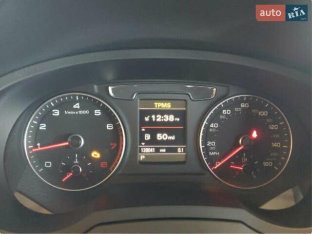 Черный Ауди Ку3, объемом двигателя 2 л и пробегом 205 тыс. км за 10500 $, фото 4 на Automoto.ua