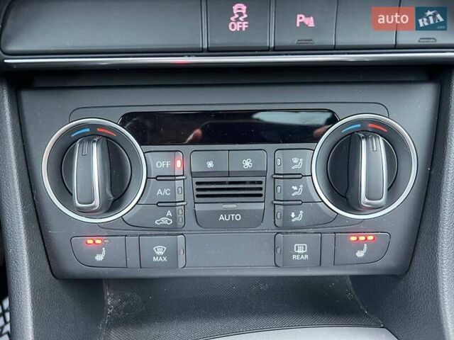 Чорний Ауді Ку3, об'ємом двигуна 2 л та пробігом 141 тис. км за 18300 $, фото 24 на Automoto.ua