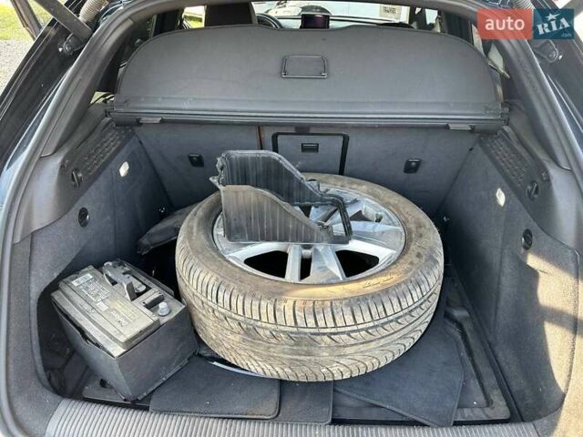 Черный Ауди Ку3, объемом двигателя 2 л и пробегом 233 тыс. км за 10100 $, фото 4 на Automoto.ua