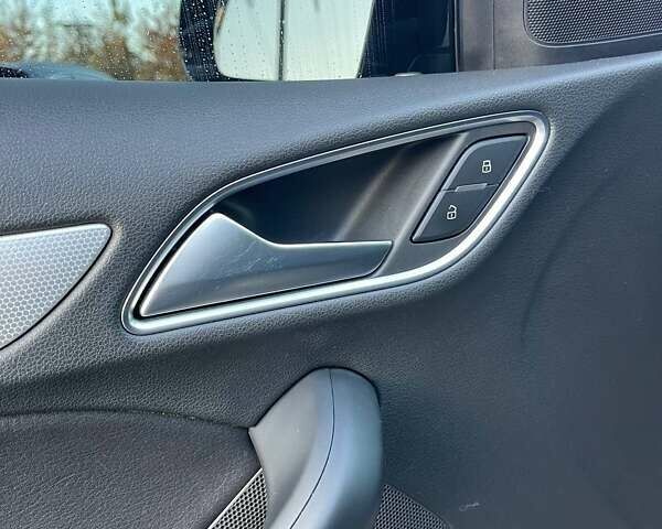 Черный Ауди Ку3, объемом двигателя 1.98 л и пробегом 128 тыс. км за 17100 $, фото 11 на Automoto.ua