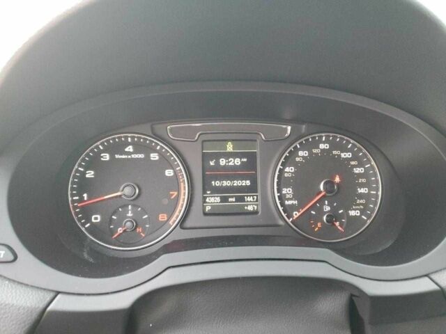 Черный Ауди Ку3, объемом двигателя 2 л и пробегом 43 тыс. км за 3000 $, фото 8 на Automoto.ua