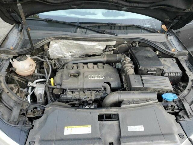 Чорний Ауді Ку3, об'ємом двигуна 2 л та пробігом 62 тис. км за 2100 $, фото 11 на Automoto.ua