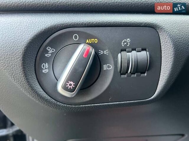 Чорний Ауді Ку3, об'ємом двигуна 2 л та пробігом 141 тис. км за 18300 $, фото 16 на Automoto.ua