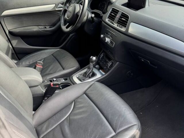 Чорний Ауді Ку3, об'ємом двигуна 2 л та пробігом 244 тис. км за 13800 $, фото 5 на Automoto.ua