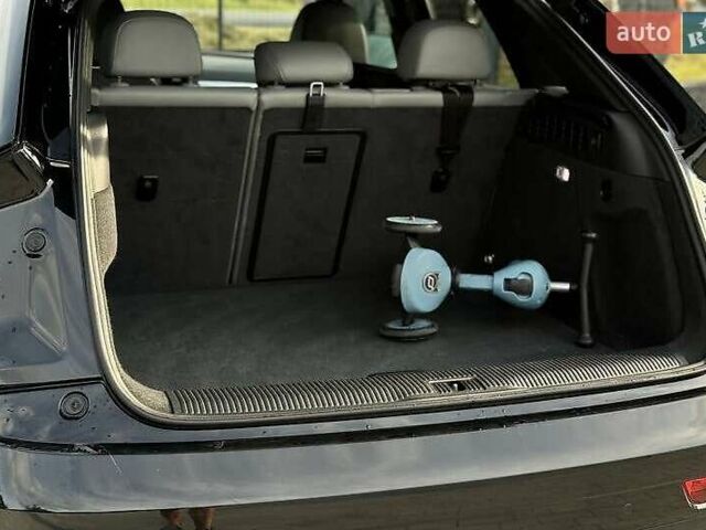 Черный Ауди Ку3, объемом двигателя 1.98 л и пробегом 102 тыс. км за 15600 $, фото 16 на Automoto.ua