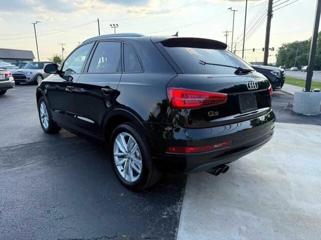 Черный Ауди Ку3, объемом двигателя 2 л и пробегом 99 тыс. км за 15000 $, фото 4 на Automoto.ua