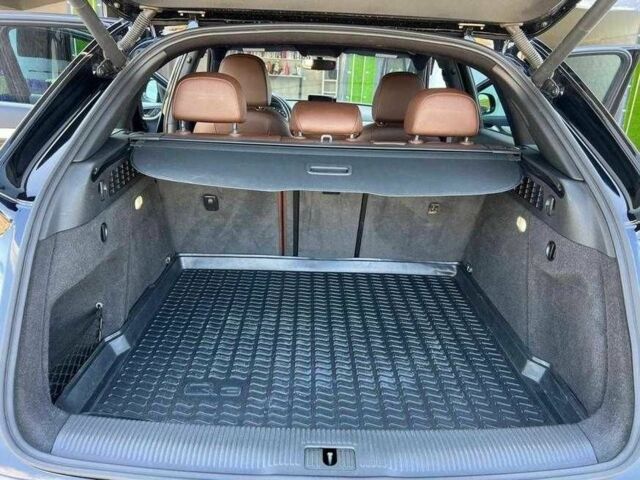 Черный Ауди Ку3, объемом двигателя 2 л и пробегом 92 тыс. км за 15000 $, фото 8 на Automoto.ua