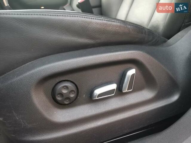 Черный Ауди Ку3, объемом двигателя 2 л и пробегом 139 тыс. км за 16900 $, фото 22 на Automoto.ua