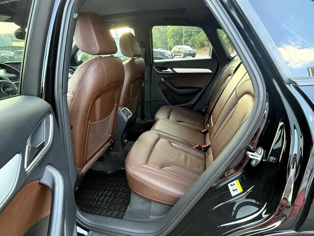 Черный Ауди Ку3, объемом двигателя 2 л и пробегом 99 тыс. км за 15000 $, фото 11 на Automoto.ua