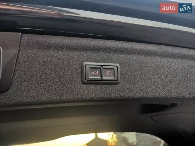 Черный Ауди Ку3, объемом двигателя 2 л и пробегом 139 тыс. км за 16900 $, фото 16 на Automoto.ua