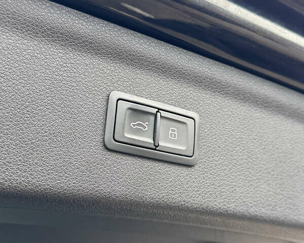 Черный Ауди Ку3, объемом двигателя 1.98 л и пробегом 175 тыс. км за 15800 $, фото 16 на Automoto.ua