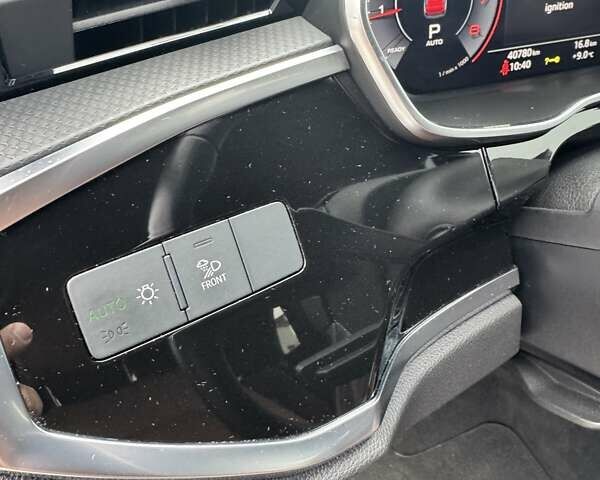 Черный Ауди Ку3, объемом двигателя 1.98 л и пробегом 40 тыс. км за 29700 $, фото 13 на Automoto.ua