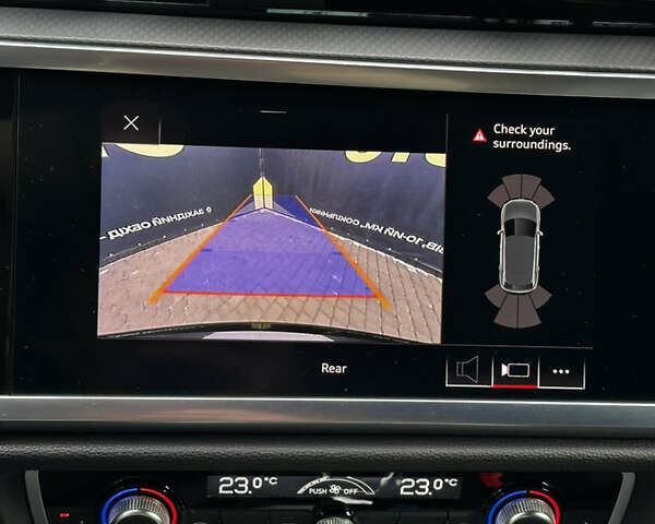 Черный Ауди Ку3, объемом двигателя 1.98 л и пробегом 20 тыс. км за 32500 $, фото 11 на Automoto.ua