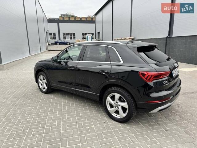 Черный Ауди Ку3, объемом двигателя 1.98 л и пробегом 40 тыс. км за 29700 $, фото 2 на Automoto.ua