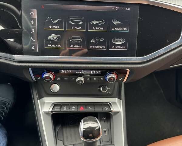 Черный Ауди Ку3, объемом двигателя 1.98 л и пробегом 40 тыс. км за 29700 $, фото 19 на Automoto.ua
