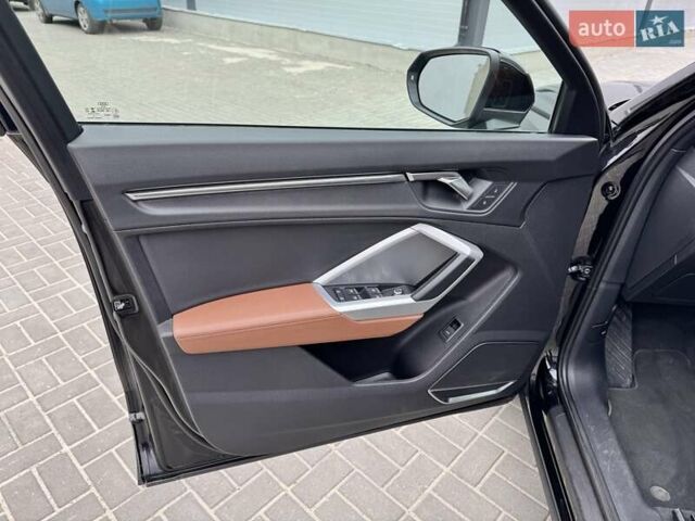 Черный Ауди Ку3, объемом двигателя 1.98 л и пробегом 40 тыс. км за 29700 $, фото 11 на Automoto.ua