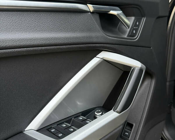 Черный Ауди Ку3, объемом двигателя 1.98 л и пробегом 138 тыс. км за 22000 $, фото 17 на Automoto.ua