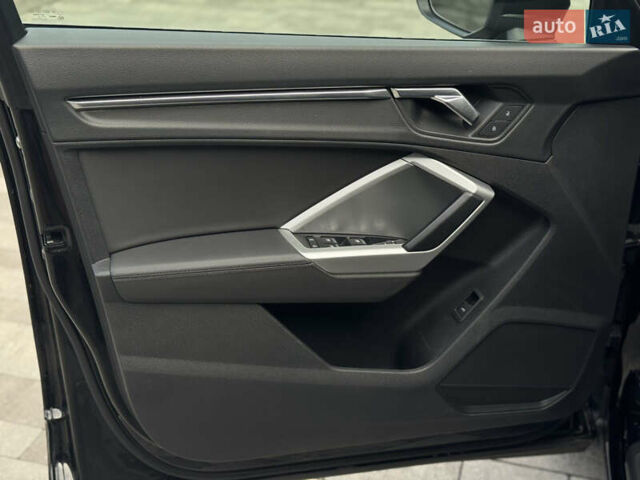 Черный Ауди Ку3, объемом двигателя 2 л и пробегом 102 тыс. км за 23500 $, фото 20 на Automoto.ua