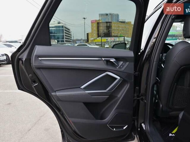 Черный Ауди Ку3, объемом двигателя 1.98 л и пробегом 66 тыс. км за 29888 $, фото 40 на Automoto.ua