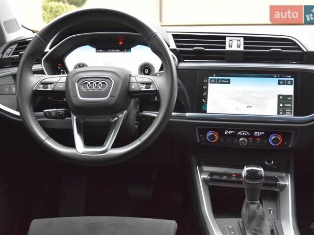 Черный Ауди Ку3, объемом двигателя 1.97 л и пробегом 40 тыс. км за 38400 $, фото 43 на Automoto.ua