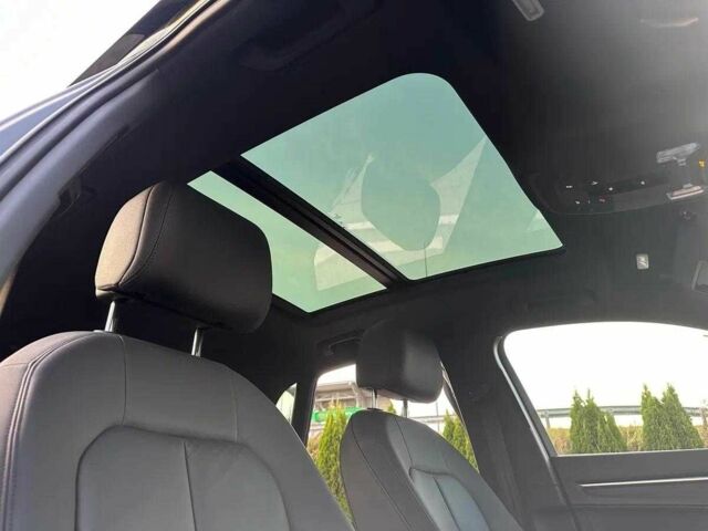 Черный Ауди Ку3, объемом двигателя 2 л и пробегом 89 тыс. км за 21000 $, фото 6 на Automoto.ua