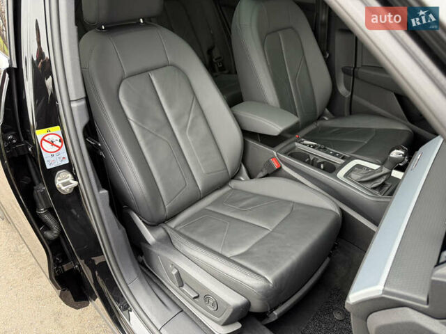 Черный Ауди Ку3, объемом двигателя 2 л и пробегом 38 тыс. км за 34700 $, фото 22 на Automoto.ua