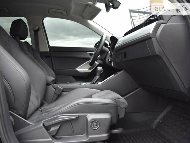 Черный Ауди Ку3, объемом двигателя 1.97 л и пробегом 40 тыс. км за 38400 $, фото 36 на Automoto.ua