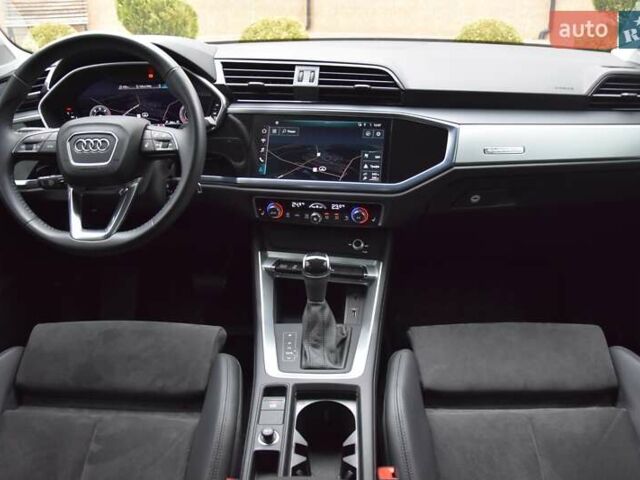 Черный Ауди Ку3, объемом двигателя 1.97 л и пробегом 40 тыс. км за 38400 $, фото 32 на Automoto.ua