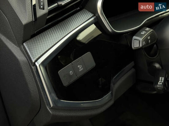 Чорний Ауді Ку3, об'ємом двигуна 1.97 л та пробігом 37 тис. км за 29000 $, фото 57 на Automoto.ua