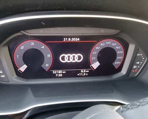 Черный Ауди Ку3, объемом двигателя 1.97 л и пробегом 52 тыс. км за 33992 $, фото 5 на Automoto.ua