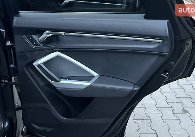 Черный Ауди Ку3, объемом двигателя 2 л и пробегом 22 тыс. км за 25200 $, фото 28 на Automoto.ua