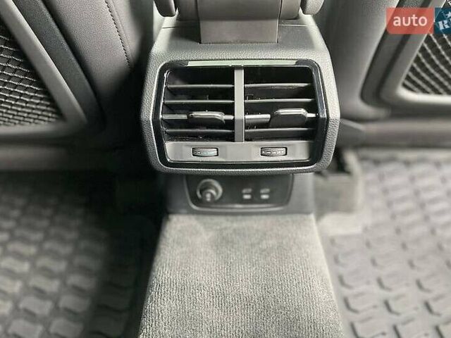 Чорний Ауді Ку3, об'ємом двигуна 1.98 л та пробігом 61 тис. км за 25600 $, фото 14 на Automoto.ua