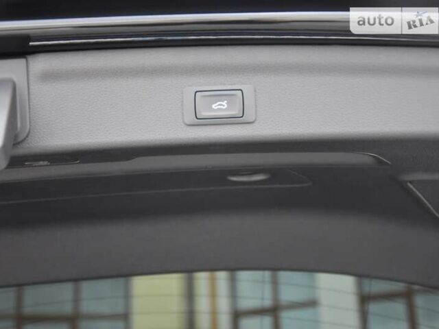 Черный Ауди Ку3, объемом двигателя 1.97 л и пробегом 40 тыс. км за 38400 $, фото 92 на Automoto.ua