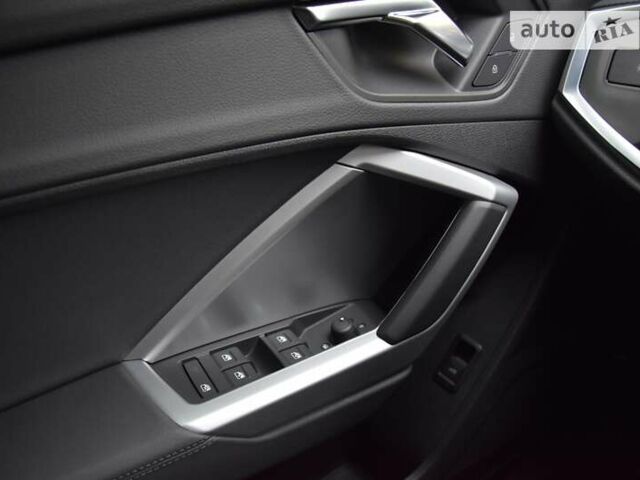 Черный Ауди Ку3, объемом двигателя 1.97 л и пробегом 40 тыс. км за 38400 $, фото 53 на Automoto.ua