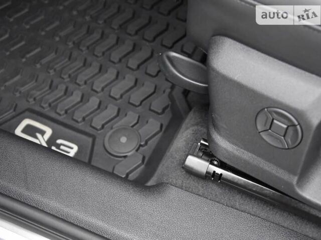 Черный Ауди Ку3, объемом двигателя 1.97 л и пробегом 40 тыс. км за 38400 $, фото 35 на Automoto.ua