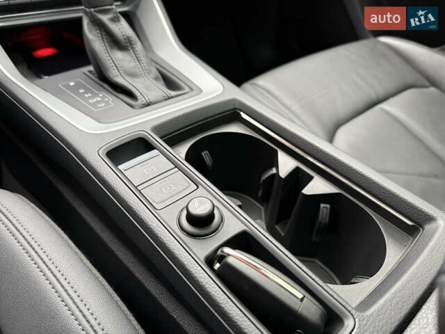 Чорний Ауді Ку3, об'ємом двигуна 1.97 л та пробігом 38 тис. км за 34999 $, фото 32 на Automoto.ua